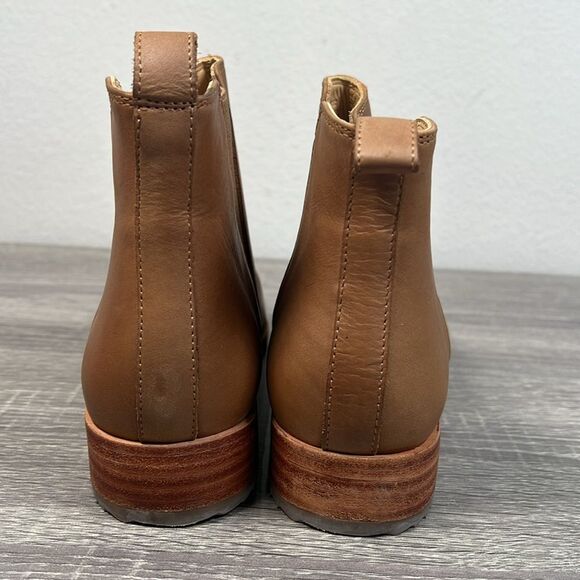 Nisolo Eva Everyday Chelsea Boot Shoes - Picture 7 of 9